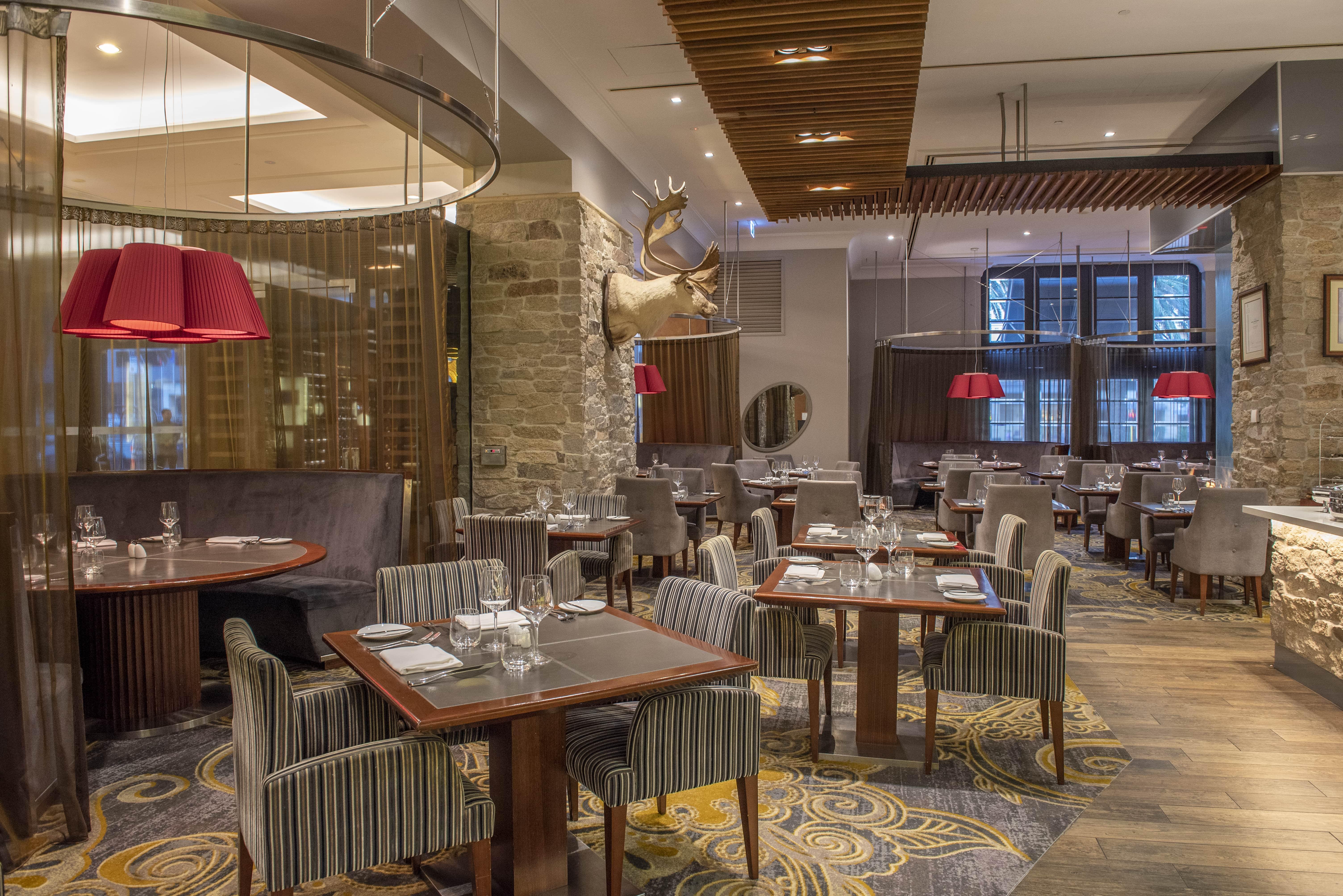 Duxton Hotel Пърт Екстериор снимка The restaurant