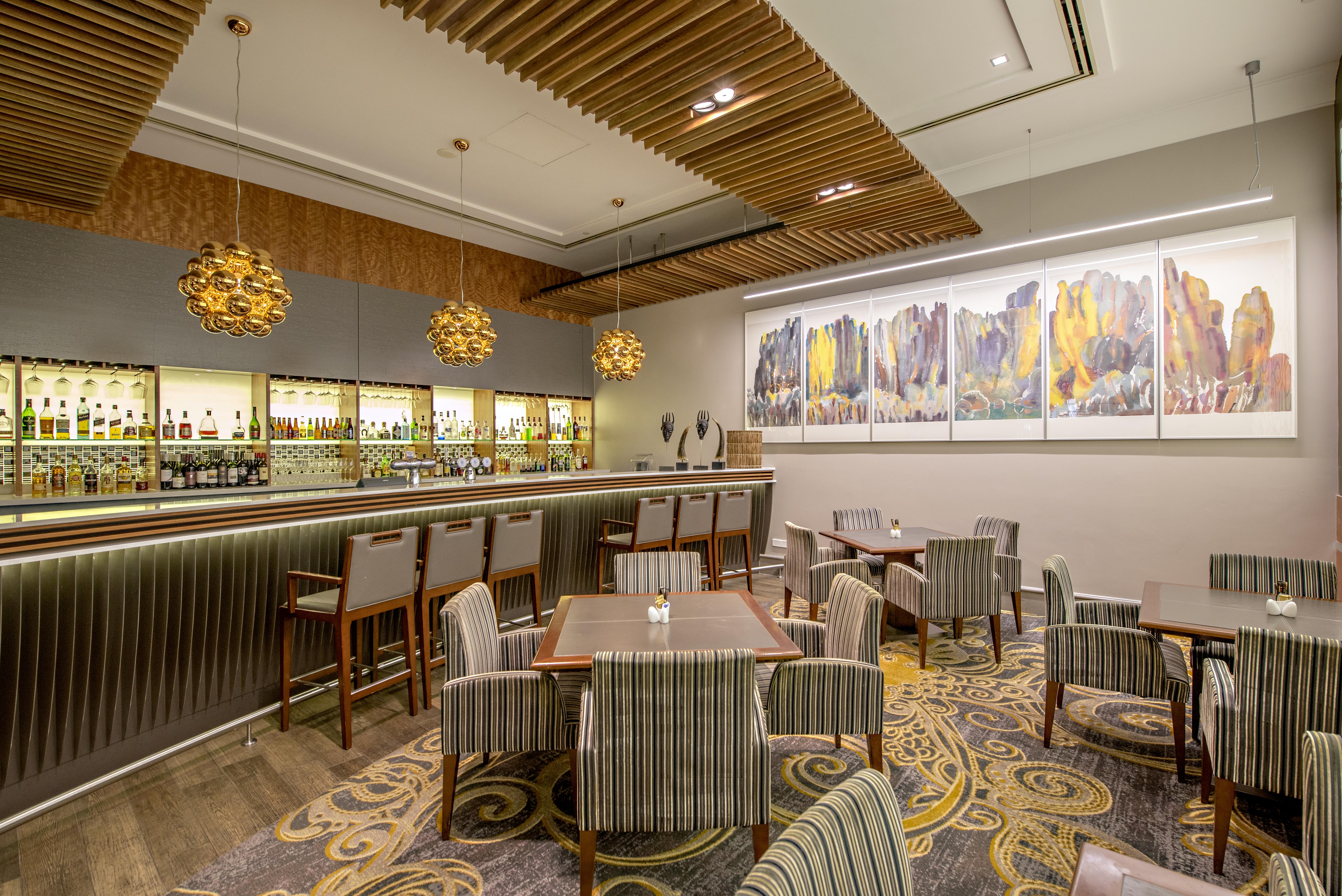 Duxton Hotel Пърт Екстериор снимка The bar at the hotel