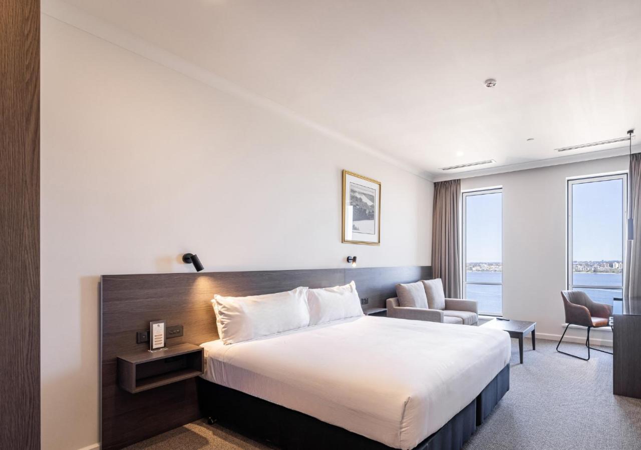 Duxton Hotel Пърт Екстериор снимка