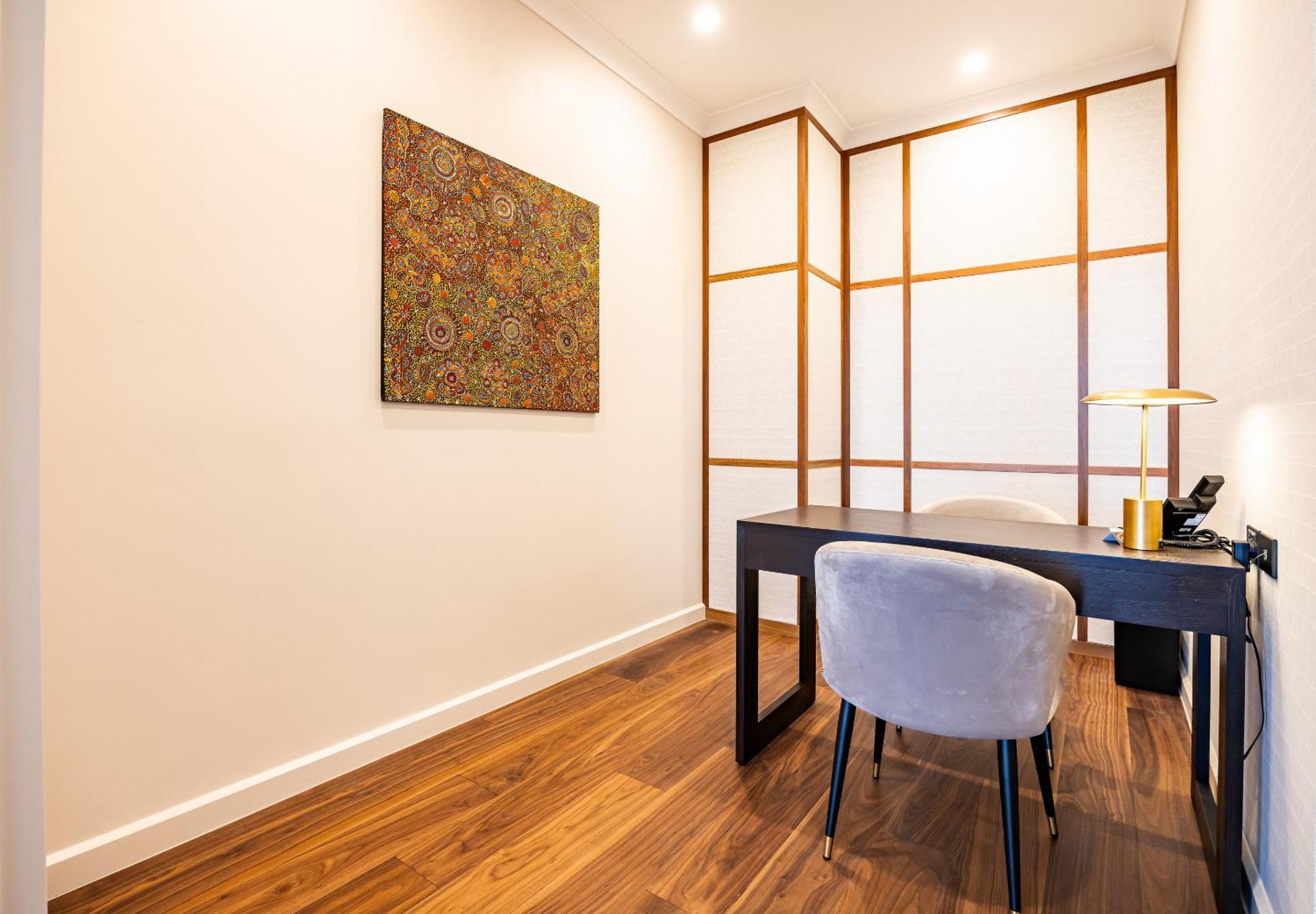 Duxton Hotel Пърт Екстериор снимка A room at the gallery